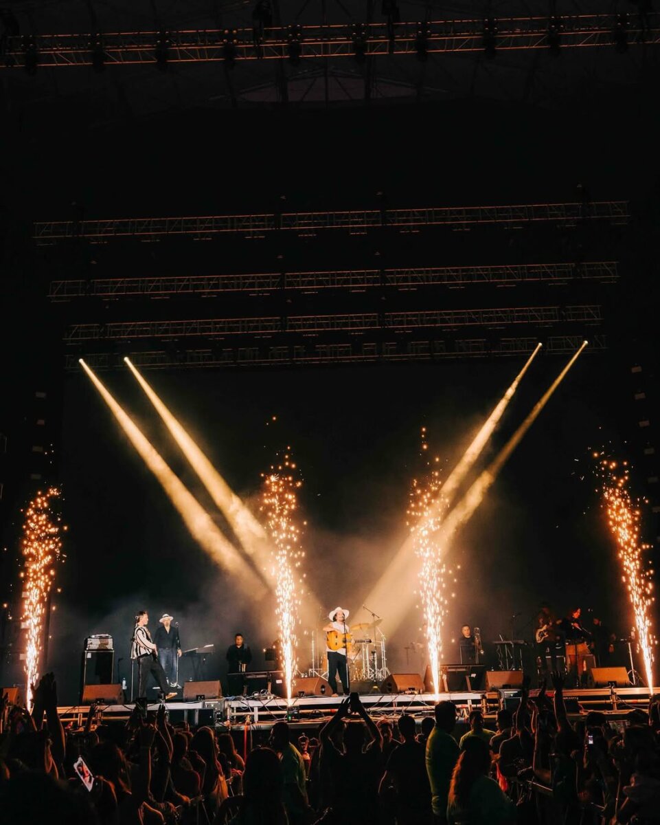 Bacilos volverá a brillar en Colombia: revelan cómo serán sus conciertos en Bogotá y Medellín 1 Bacilos volverá a brillar en Colombia: revelan cómo serán sus conciertos en Bogotá y Medellín En entrevista con Q'HUBO Bogotá, Jorge y André, integrantes de Bacilos, revelaron detalles de sus próximos shows en Bogotá y Medellín. En la capital se tomarán el Movistar Arena.