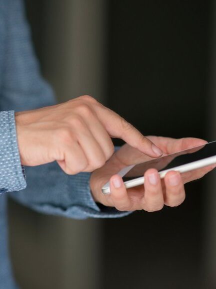 Esta es la nueva función de Nequi que le permitirá generar dinero vinculando la app Según Pablo Arboleda, CEO de Wenia, esta alianza busca servir como puente entre las finanzas tradicionales y los criptoactivos.