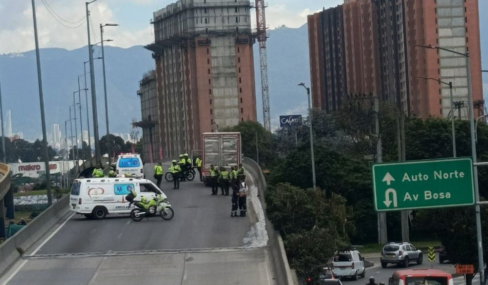 2 personas fallecieron en diferentes accidentes de tránsito en Bogotá 3 2 personas fallecieron en diferentes accidentes de tránsito en Bogotá Así fueron los dos accidentes que le arrebataron la vida a un ciclista y a un motociclista en diferentes puntos de Bogotá.