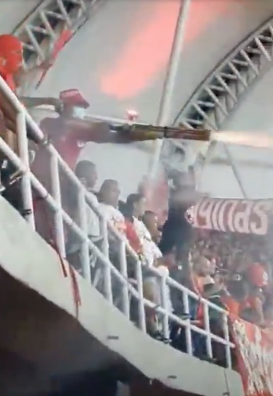 Esta es la millonaria recompensa por entregar a los responsables de disturbios violentos en la final de la Copa Colombia El desorden no solo afectó el desarrollo del juego, sino que también causó daños significativos en el mobiliario del estadio y dejó como saldo preliminar diez policías heridos.