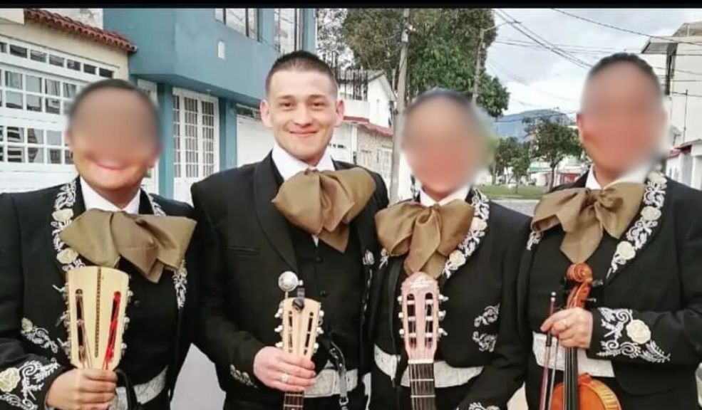 Familia pide justicia por la muerte del músico Janusz en el barrio Country Sur 1 Familia pide justicia por la muerte del músico Janusz en el barrio Country Sur Janusz Parra López, de 32 años, fue asesinado en plena vía pública por dos sujetos que se movilizaban en motocicleta. Su esposa pide justicia, ya que asegura que la investigación no avanza.