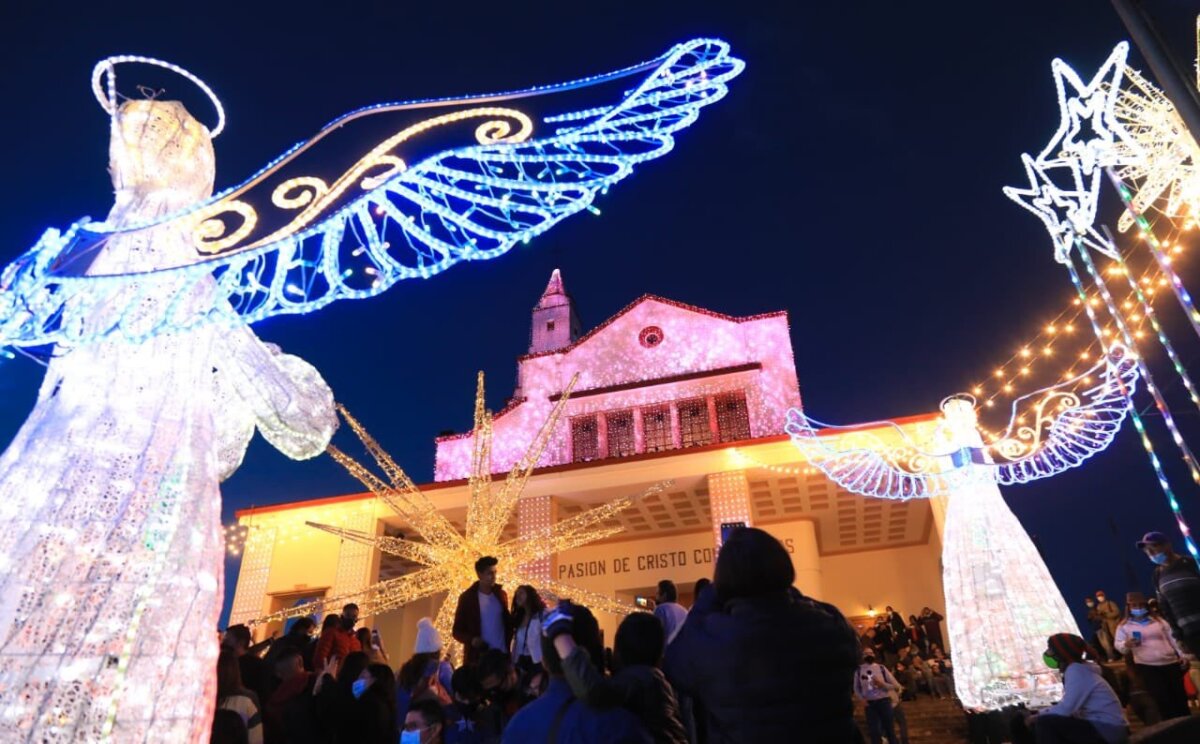 Alumbrados en Monserrate: precios, actividades y atractivos de esta experiencia Esta temporada navideña, el cerro de Monserrate se viste de luces para ofrecer a los bogotanos y turistas una experiencia única.