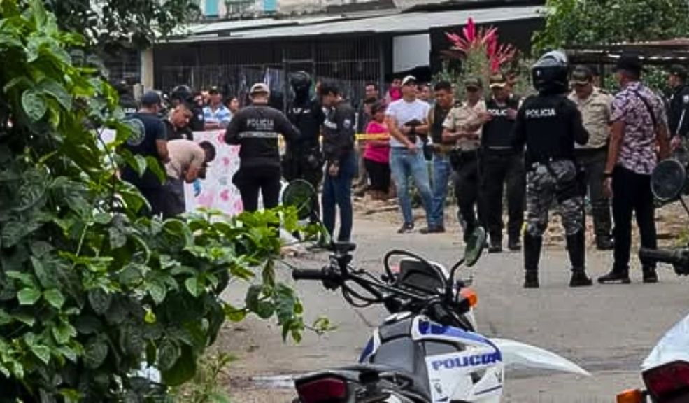 Nueve colombianos fueron asesinados en masacre en Ecuador Al menos nueve colombianos habrían fallecido en una masacre que involucró en total a 10 personas, perpetrada en el cantón El Guabo, provincia de El Oro (Ecuador), en circunstancias que aún son objeto de investigación por parte de autoridades del país vecino.