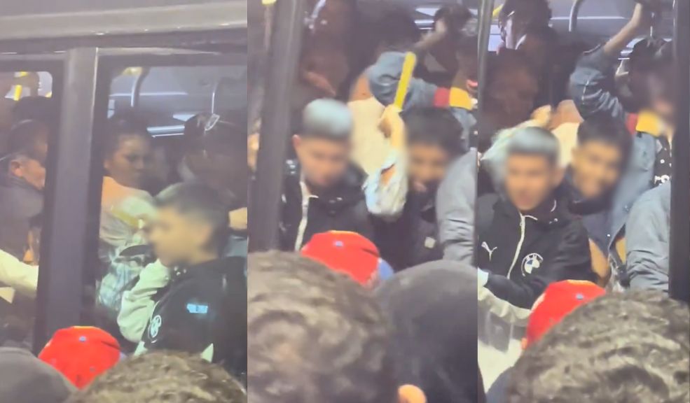 Preocupante video de jóvenes atacándose con armas blancas en un bus del Sitp 6 Preocupante video de jóvenes atacándose con armas blancas en un bus del Sitp Hay indignación entre los ciudadanos que presenciaron una violenta pelea entre varios jóvenes, al parecer, menores de edad, en un bus del Sitp.