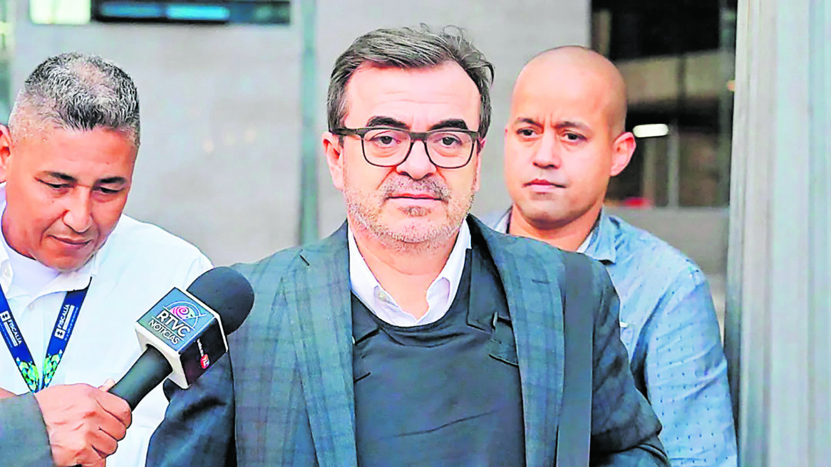 Petro cierra el 2024: un año marcado por escándalos, retrocesos y retos pendientes 1 Petro cierra el 2024: un año marcado por escándalos, retrocesos y retos pendientes El mandatario tendrá que apelar a los rituales de Año Nuevo para ver si endereza el camino de su gobierno con mejores resultados en el 2025.