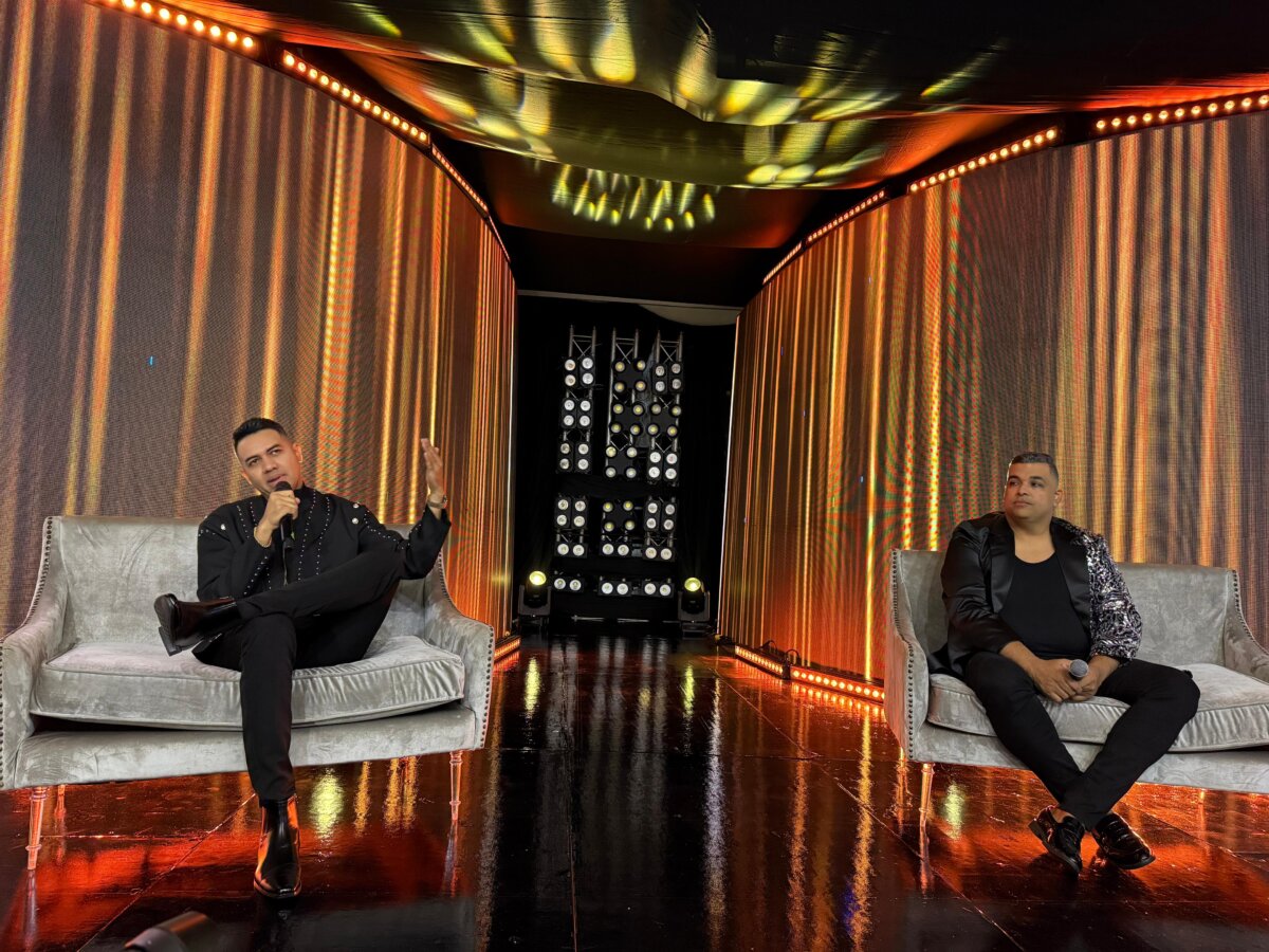 Diego Daza y Rolando Ochoa: una unión que hace historia en el vallenato 1 Diego Daza y Rolando Ochoa: una unión que hace historia en el vallenato Diego Daza anunció que Rolando Ochoa será su nuevo compañero de escena.
