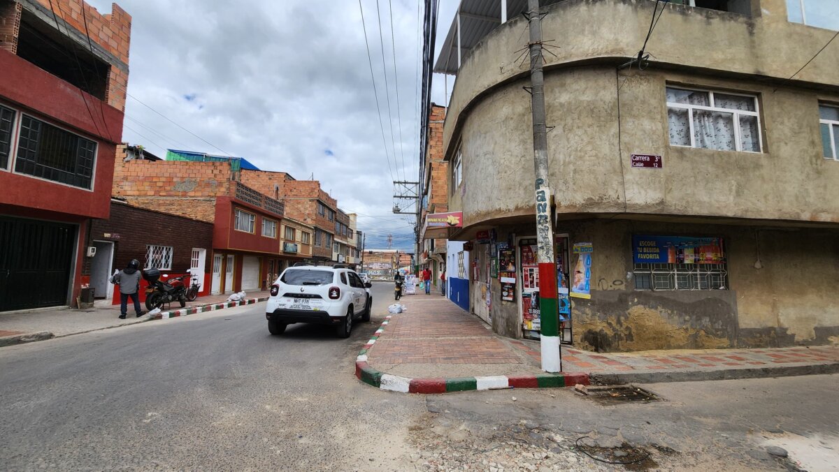 Sicariato cobró la vida de un comerciante en Soacha El hombre, de aproximadamente 45 años de edad, fue atacado cuando se encontraba en un establecimiento comercial del municipio vecino.