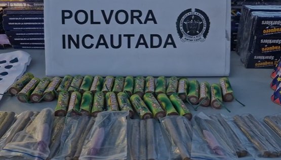 Incautan más de mil unidades de pólvora en TransMilenio 1 Incautan más de mil unidades de pólvora en TransMilenio En lo que va de diciembre se han incautado más de 2 toneladas de elementos pirotécnicos.