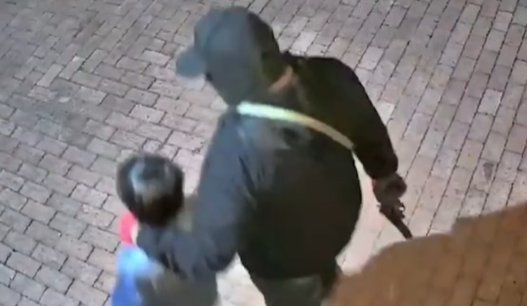 Ofrecen recompensa por violento robo en vivienda de Chía; delincuentes golpearon a la familia  La Alcaldía de Chía ofreció una recompensa que permita dar con los responsables del violento robo a una vivienda realizado el pasado 24 de diciembre en la vereda Fonquetá.