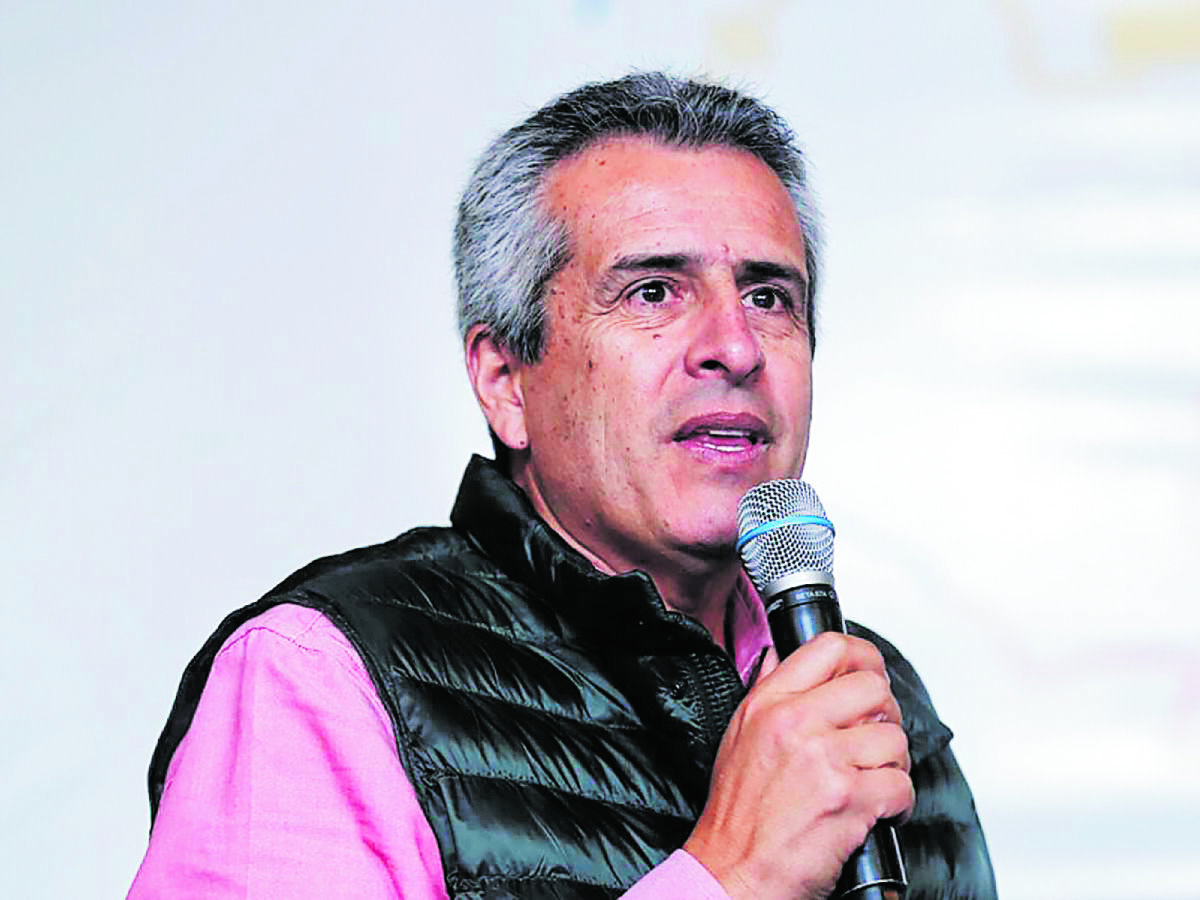 Petro cierra el 2024: un año marcado por escándalos, retrocesos y retos pendientes 4 Petro cierra el 2024: un año marcado por escándalos, retrocesos y retos pendientes El mandatario tendrá que apelar a los rituales de Año Nuevo para ver si endereza el camino de su gobierno con mejores resultados en el 2025.