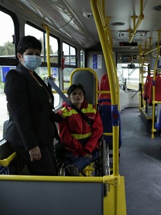 Ministra de Transporte y Gustavo Petro se pronuncian frente al alza del pasaje de TransMilenio 1 Ministra de Transporte y Gustavo Petro se pronuncian frente al alza del pasaje de TransMilenio García señaló que el Distrito cometió un error al incluir unilateralmente este monto en su presupuesto, creando falsas expectativas sobre los recursos disponibles.
