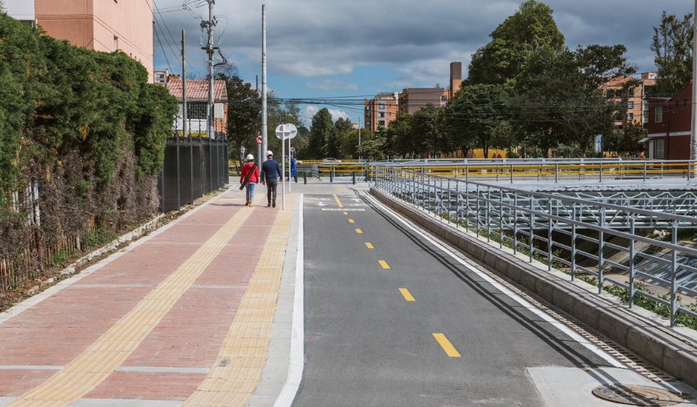 Tras 5 años de construcción IDU y Alcaldía entregan obras en Suba 1 Tras 5 años de construcción IDU y Alcaldía entregan obras en Suba Suba estrena proyecto vial con la entrega de las obras del Canal Córdoba por parte de la Alcaldía e IDU tras cinco años de espera.