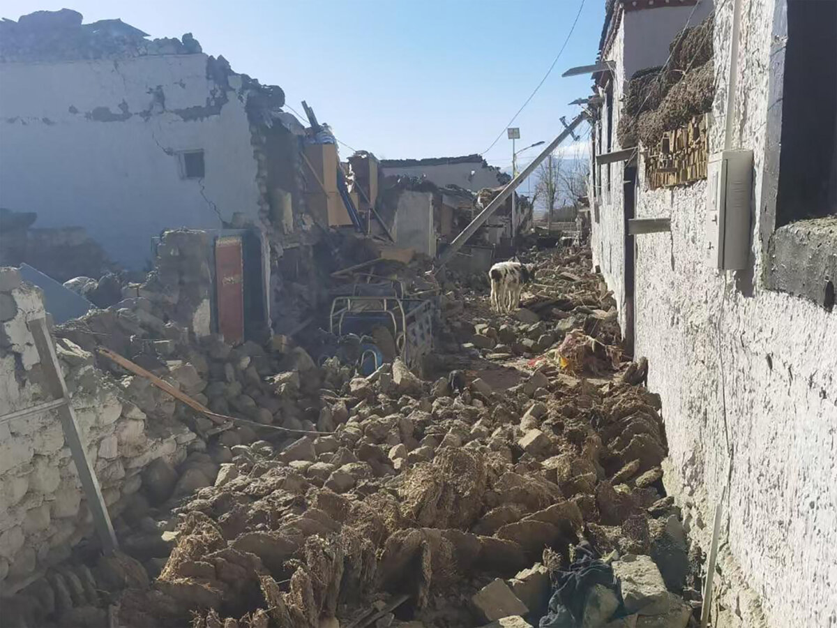 EN VIDEO: Devastador terremoto en el Tíbet deja al menos 95 muertos y 130 heridos 1 EN VIDEO: Devastador terremoto en el Tíbet deja al menos 95 muertos y 130 heridos Un fuerte terremoto sacudió la remota región del Tíbet, en China, dejando un saldo de al menos 95 personas fallecidas y 130 heridas, según informaron medios estatales.