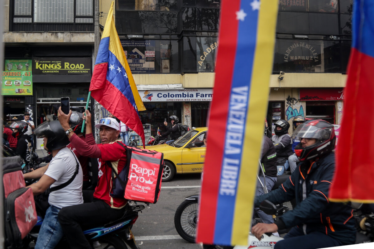Así avanzan las manifestaciones en Bogotá en contra de la posesión de Maduro La plaza de Lourdes y la Cancillería son los puntos de estas concentraciones de cientos de ciudadanos de Venezuela y de quienes rechazan el régimen de Nicolás Maduro.