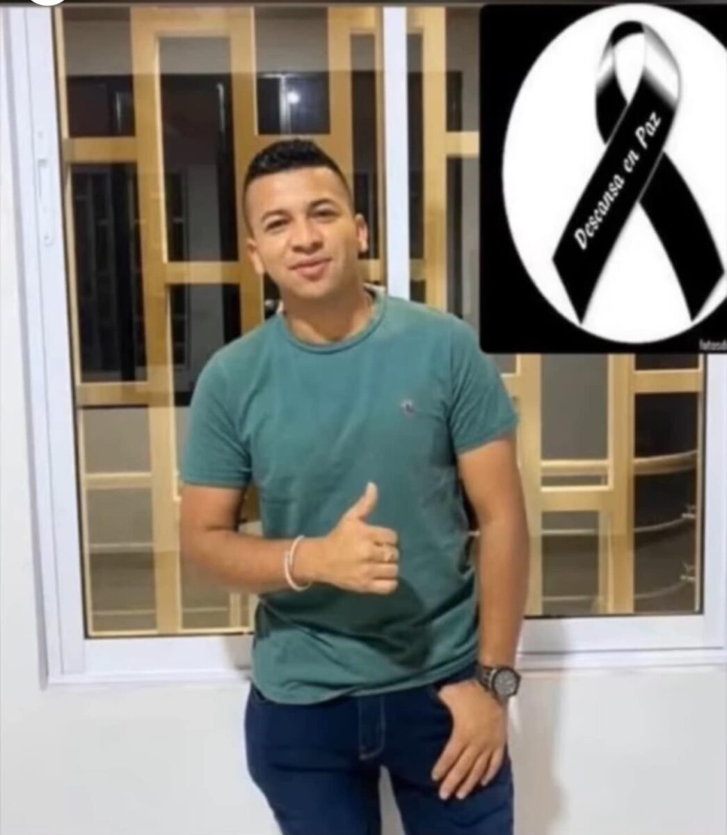 Cantante de música popular murió tras ser agredido con arma de fuego El cantante Davinson Gaviria fue asesinado en el municipio de Balboa cuando daba un concierto privado en medio de la celebración de Año Nuevo.