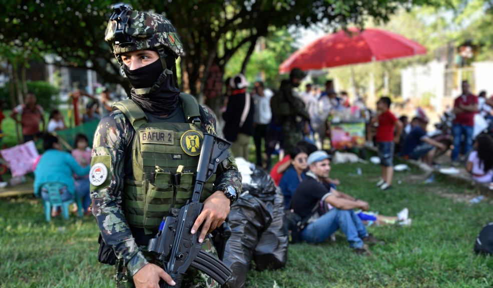 Cifra de víctimas fatales en el Catatumbo aumentaría a 60, según la Defensoría del Pueblo "Alrededor de 60 personas han muerto de manera violenta en Convención, Ábrego, Teorama, El Tarra, Hacarí y Tibú", informó la Defensoría.