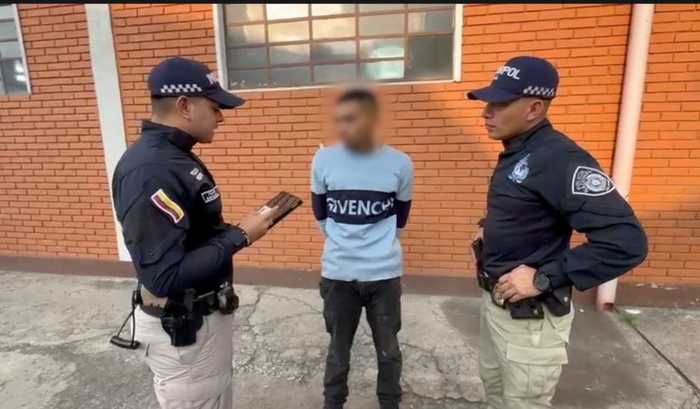 Capturan en Bogotá a hincha solicitado en extradición por homicidio de un colombiano en Chile El crimen ocurrió en abril del año pasado en Chile.