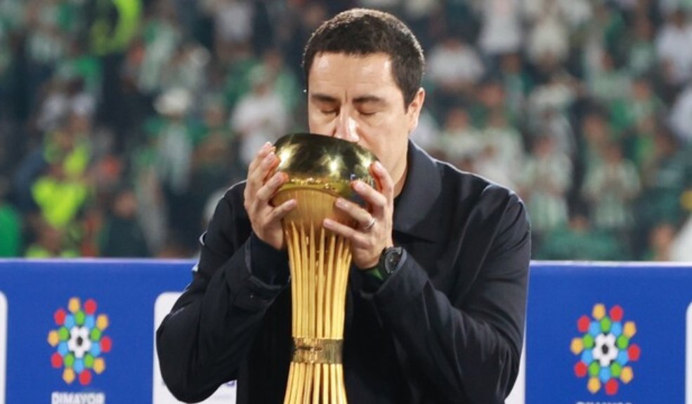 "Cuenten la verdad": Efraín Juárez se pronuncia luego de renunciar a la dirección técnica del Atlético Nacional