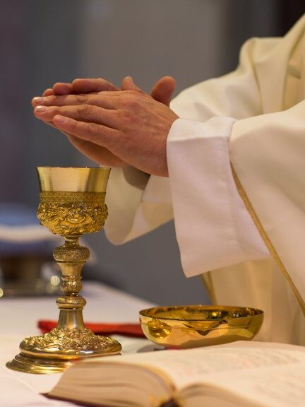 El Vaticano admitirá a hombres homosexuales como sacerdotes bajo juramento de celibato