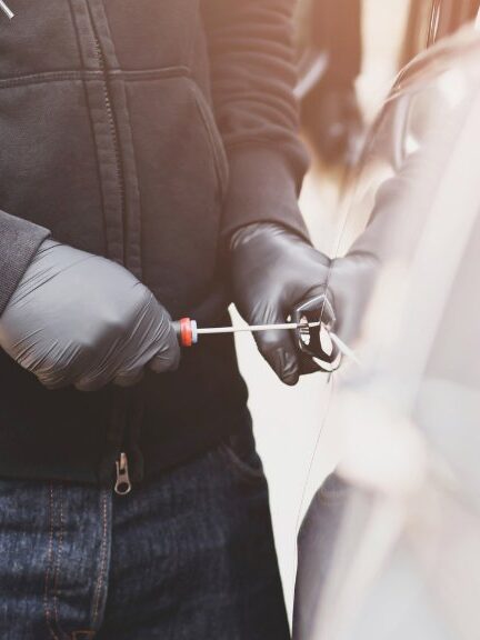 Comunidad capturó y golpeó un ladrón de vehículos en Puente Aranda 1 Comunidad capturó y golpeo un ladrón de vehículos en Puente Aranda