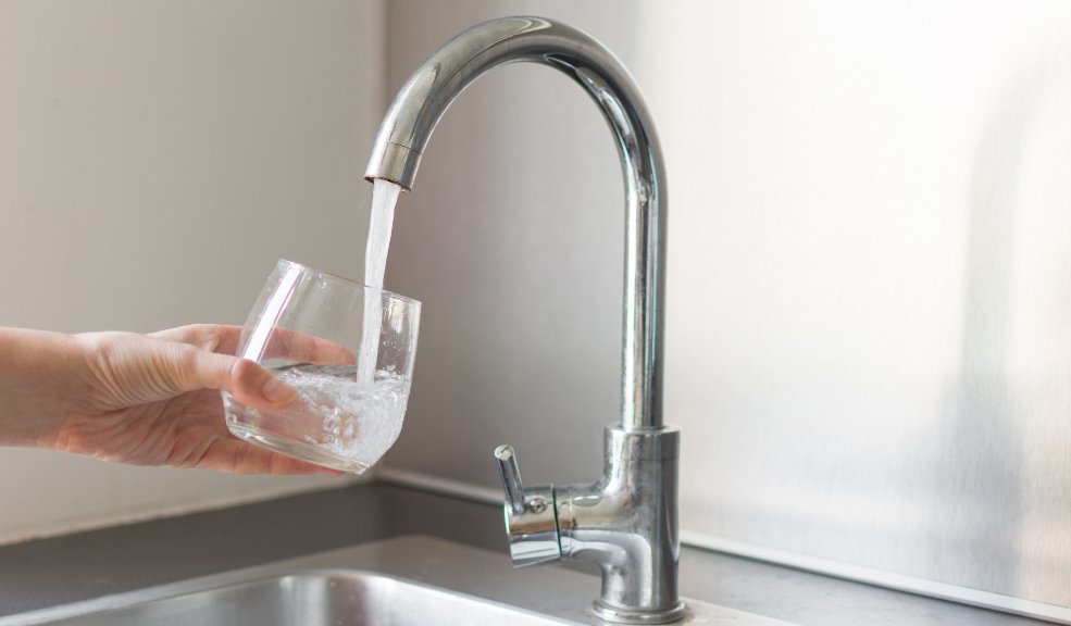 Barrios de Bogotá que no tendrán agua este 22 de enero Este miércoles 22 de enero, Bogotá tendrá racionamiento de agua. Los barrios afectados pertenecen al turno 2.