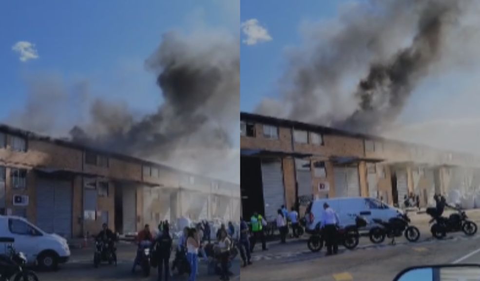 ÚLTIMA HORA: Se registra fuerte incendio en terminal de carga de Cota A esta hora bomberos de Cundinamarca se encuentran atendiendo la emergencia.