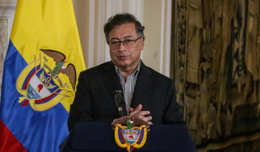 Petro pide a migrantes indocumentados regresar a Colombia y les ofrece ayudas con subsidios del gobierno La postura de Petro contra las políticas migratorias de Estados Unidos se ha mantenido firme desde que asumió la presidencia.