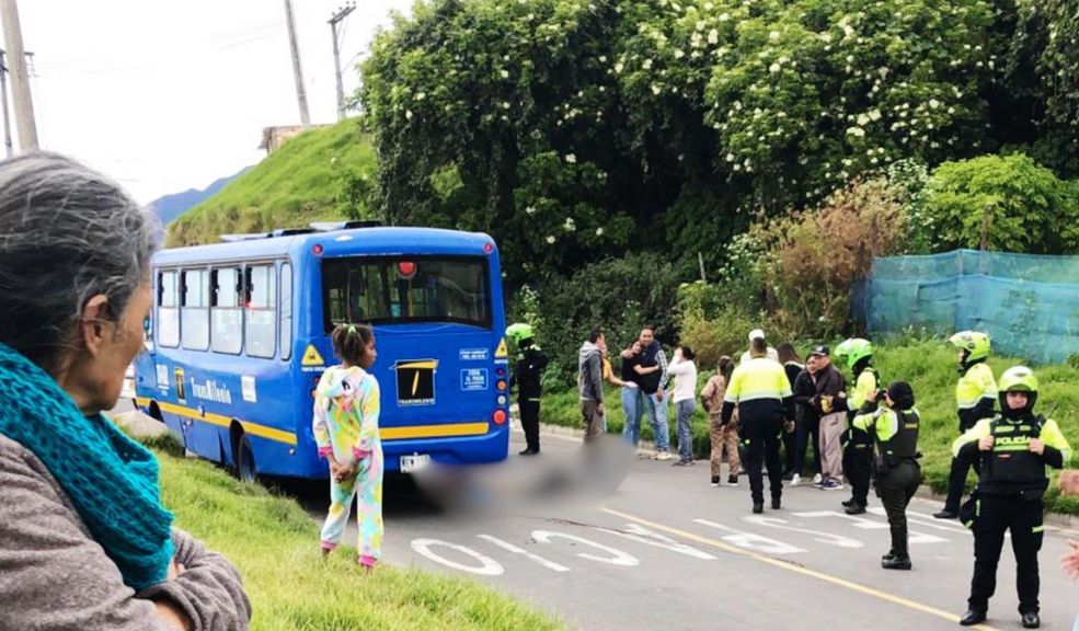 ÚLTIMA HORA: Accidente deja un muerto en San Cristóbal En el accidente estuvo involucrado un bus y un peatón.