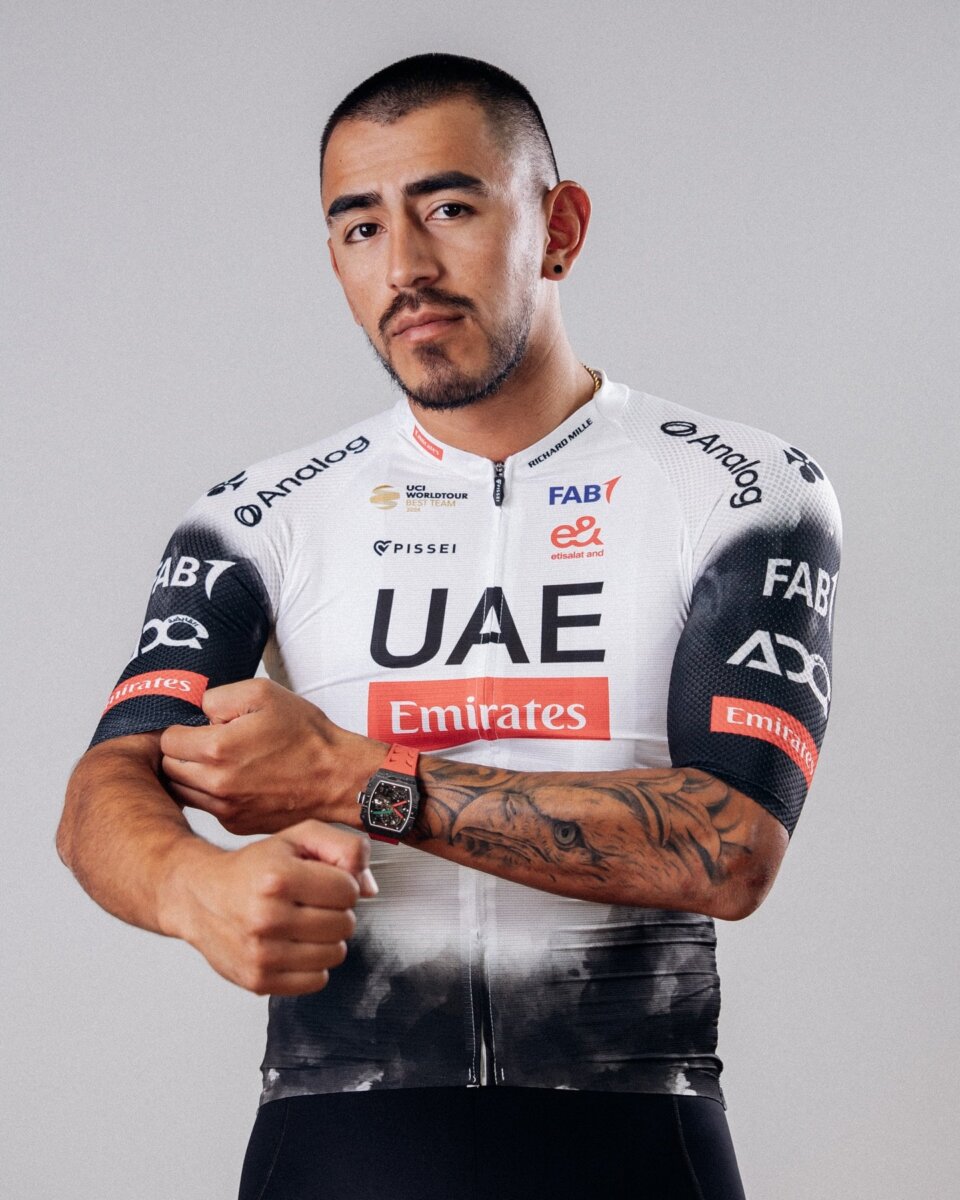 Delincuentes robaron la casa del ciclista Sebastián Molano en Boyacá La familia de los ciclistas boyacenses Sebastián y Julián Molano denunció que delincuentes robaron la casa de los deportistas.