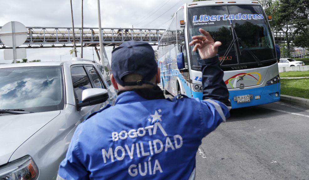 EN VIVO: Así está la movilidad en Bogotá este 24 de enero 1 EN VIVO: Así está la movilidad en Bogotá este 24 de enero Conozca cómo se encuentran las vías en la ciudad de Bogotá. Hubo gran trancón en la Calle 80, esta fue la razón.