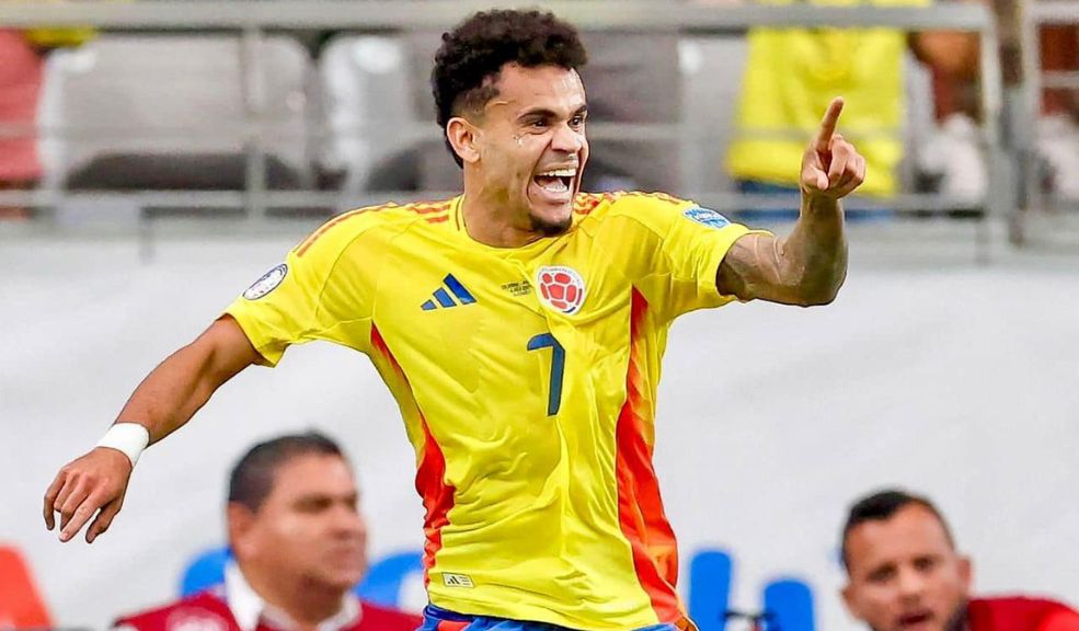 El mundo del fútbol celebra el cumpleaños 28 de Luis Díaz La historia de Luis Díaz, desde sus humildes orígenes hasta convertirse en una estrella del fútbol mundial, es un ejemplo claro de superación, dedicación y esfuerzo.