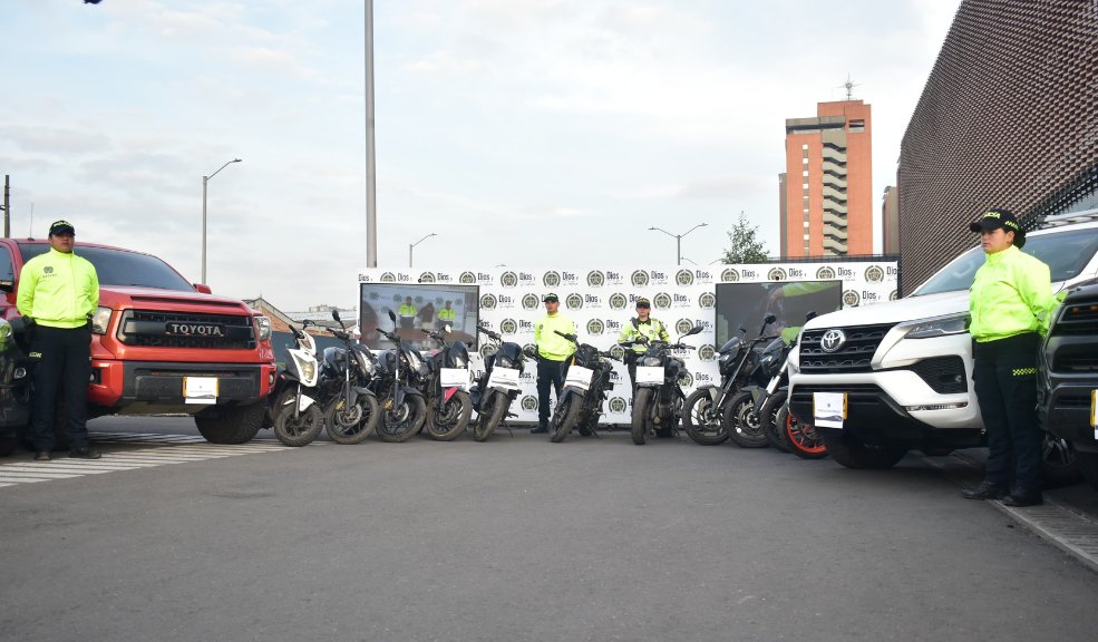 Estas son las localidades donde más roban carros y motos en Bogotá: Policía entregó resultados de operativos La Policía destacó una disminución significativa en el hurto de vehículos en lo que va del año, con una reducción del 51% en comparación con el mismo período de 2024.