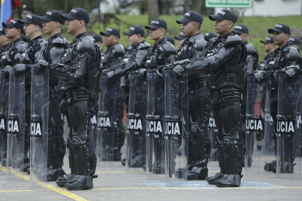 Estos fueron los logros de la Unidad de Diálogo y Mantenimiento del Orden (UNDMO) en 2024 1 Estos fueron los logros de la Unidad de Diálogo y Mantenimiento del Orden (UNDMO) en 2024 La UNDMO de la Policía Nacional concluye 2024 con un balance positivo, destacando su enfoque en diálogo, prevención y resolución pacífica de conflictos en Colombia.
