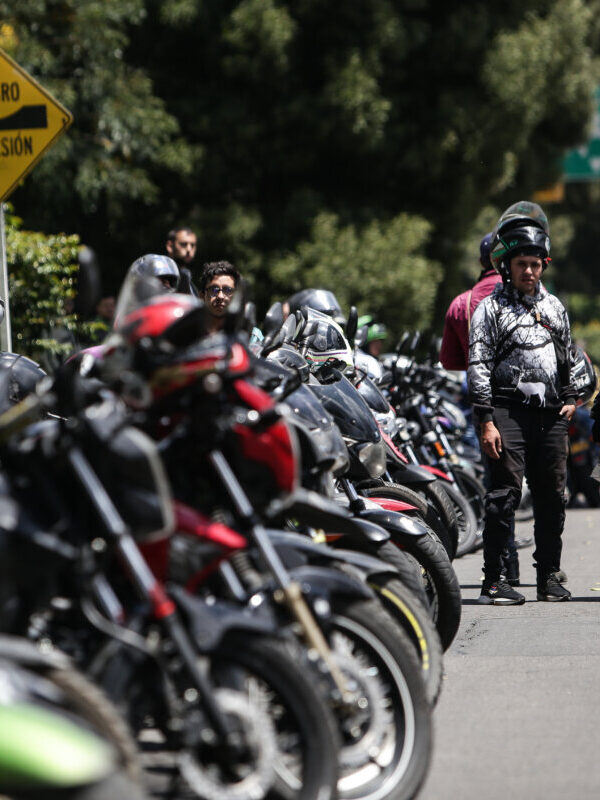 Estos son los nuevos requisitos que anunció el MinTransporte para los motociclistas en 2025 Esta medida busca mejorar la seguridad vial en el país y reducir los accidentes de tránsito.