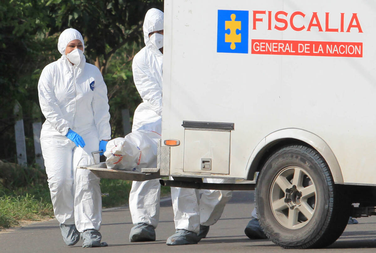 Hallan cadáver en vía de Soacha El cuerpo sin vida fue hallado exactamente en inmediaciones del cementerio Campos de Cristo, en la Autopista Sur, sentido Soacha-Sibaté.