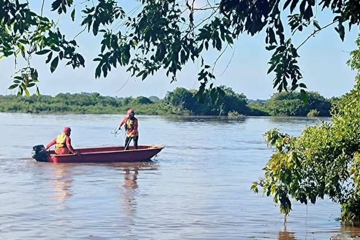Hombre murió ahogado en un balneario tras salvar a su sobrino: autoridades hallaron el cuerpo Francisco Sarmiento, de 34 años, murió ahogado en el balneario La Represa de Barrancabermeja, Santander.