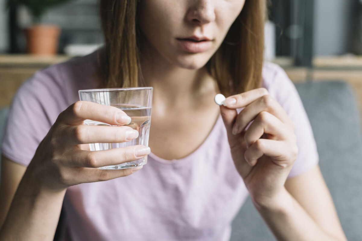 ¿Por qué el ibuprofeno puede subir la presión arterial? Una experta responde 1 ¿Por qué el ibuprofeno puede subir la presión arterial? Una experta responde Le contamos por qué algunos médicos formulan el Ibuprofeno, pero también por qué su consumo podría aumentar la presión arterial.