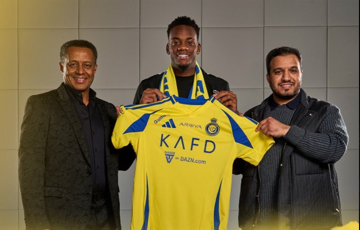 EN VIDEO: Al Nassr hace oficial la llegada de Jhon Durán. Este es el sueldazo que ganará Con la camiseta número 9 en su espalda, Jhon Durán fue presentado en el a Al Nassr de Arabia. Le contamos cuánto pagaron por él y el sueldazo que recibirá.