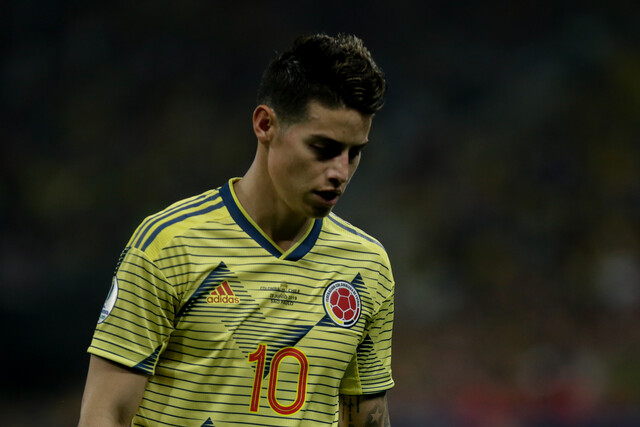 James se fue del Rayo Vallecano 1 James se fue del Rayo Vallecano James Rodríguez, cuyo contrato terminaba en junio del 2025, tenía un salario anual superior a los 3 millones de Euros.