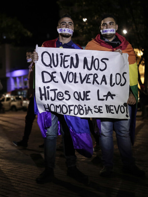 La Defensoría del Pueblo denuncia el asesinato de 13 personas LGBTIQ+ en lo que va del año La defensoría del Pueblo reafirmó su compromiso con la protección de la población LGBTIQ+ y exigió acciones urgentes para frenar la violencia.