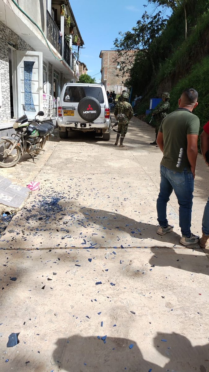 Motobomba activada en el Cauca deja varios militares heridos 1 Motobomba activada en el Cauca deja varios militares heridos Entre los heridos se reportaron tres civiles, incluidos tres adultos mayores, y dos soldados.