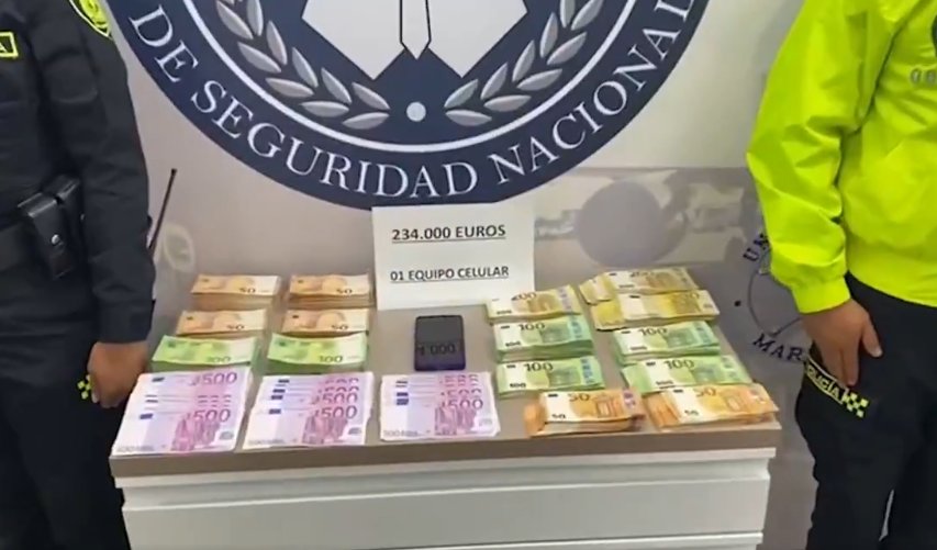 Policía incautó $1.000 millones ocultos en una bolsa de donas en El Dorado: mujer los olvidó 1 Policía incautó $1.000 millones ocultos en una bolsa de donas en El Dorado: mujer los olvidó La mujer que transportaba el dinero y lo dejó olvidado en el Aeropuerto El Dorado fue capturada y deberá responder por el delito de lavado de activos.