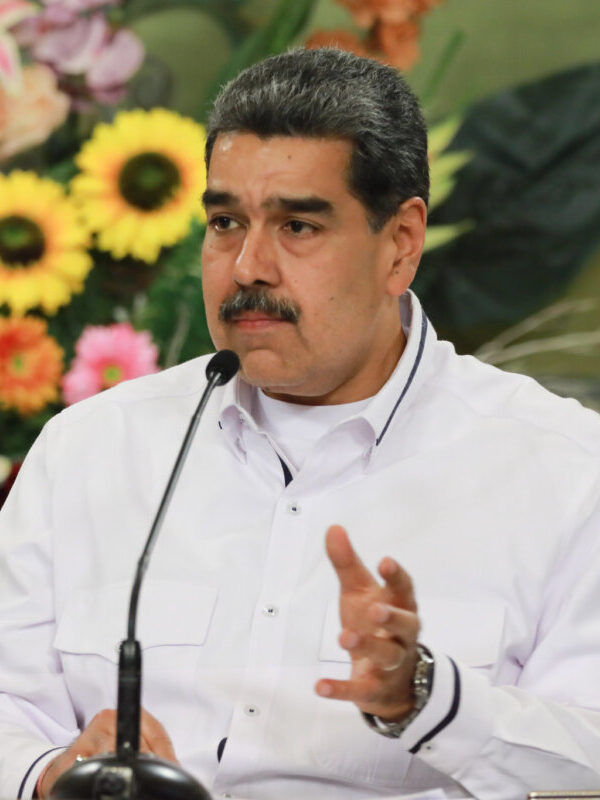 Presidente Petro no asistirá a la posesión de Maduro en Venezuela: Esto fue lo que dijo 1 Presidente Petro no asistirá a la posesión de Maduro en Venezuela: Esto fue lo que dijo El presidente Petro subrayó que no puede reconocer como legítimas unas elecciones que considera no fueron libres debido a los bloqueos impuestos por la comunidad internacional a Venezuela.