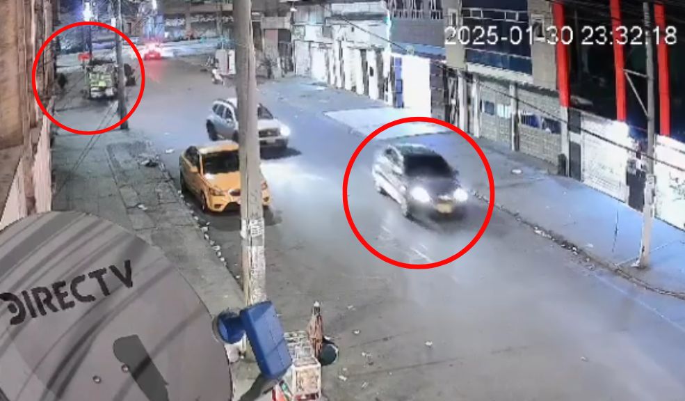 Se conoce video de la balacera en Los Mártires que dejó una persona herida y un delincuente abatido 1 Se conoce video de la balacera en Los Mártires que dejó una persona herida y un delincuente abatido Q'HUBO conoció el momento exacto en el que se generó el ataque a bala en el centro de Bogotá. La Policía reaccionó y abatió a uno de los involucrados.