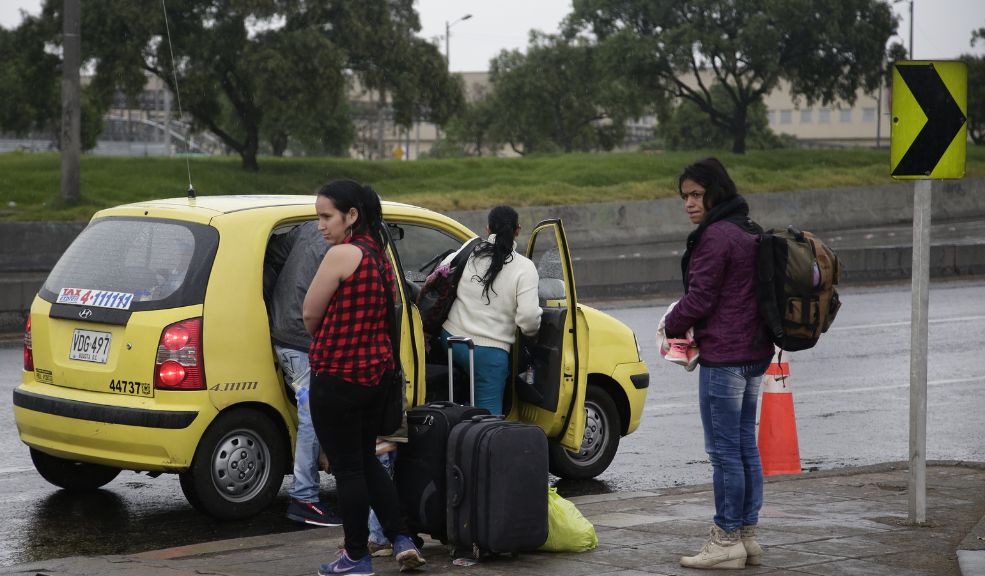 Tarifa de taxis en Bogotá 2025: carrera mínima, recargos y más Estas son las tarifas del servicio de taxi, Zonas de Parqueo Pago, parqueaderos y Pico y Placa Solidario para este 2025.