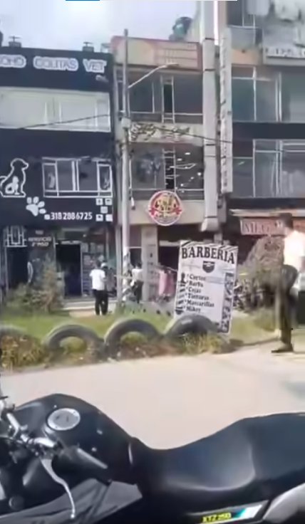 ÚLTIMA HORA: Ataque a disparos cobró la vida de un hombre en Bosa Reportan ataque con arma de fuego en Bosa. Este nuevo hecho violento cobró la vida de un hombre y habría dejado a otra persona herida. Las autoridades investigan.