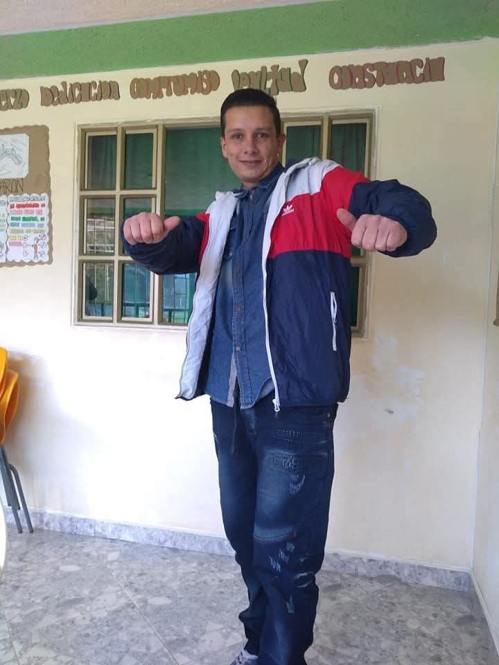 EN VIDEO: Momento en el que joven es asesinado por defender a una mujer en Soacha 1 EN VIDEO: Momento en el que joven es asesinado por defender a una mujer en Soacha Ever Giovanny Guerrero Fuentes, de 29 años, fue asesinado en el barrio La Florida (Soacha) tras evitar que un hombre agrediera a su pareja. Aquí el video.