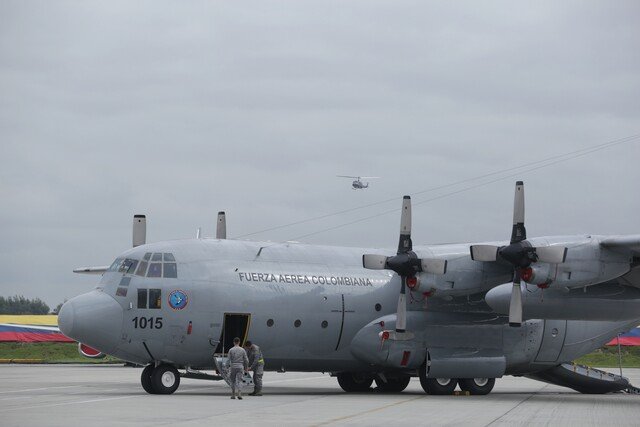 Despegó avión que traerá a 110 colombianos deportados de Estados Unidos 1 Despegó avión que traerá a 110 colombianos deportados de Estados Unidos El gobierno colombiano confirmó que despegó desde el aeropuerto El Dorado de Bogotá el vuelo para traer a 110 colombianos deportados de los Estados Unidos, en el marco de los acuerdos entre los dos países.