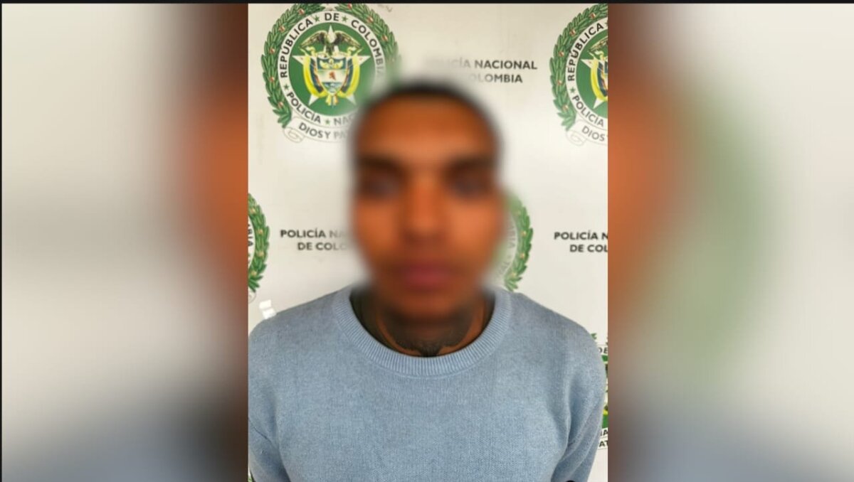 Capturan en Bogotá a hincha solicitado en extradición por homicidio de un colombiano en Chile El crimen ocurrió en abril del año pasado en Chile.