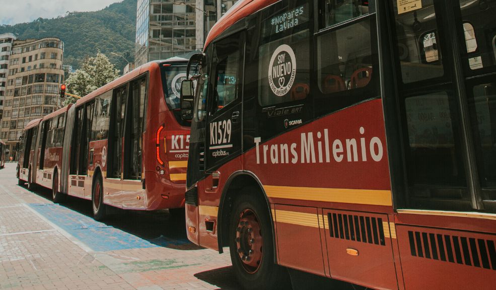 Transmilenio: retrasos en movilidad por accidente de tránsito Accidente en TransMilenio afecta la movilidad a esta hora, a la vez que dejó ocho lesionados.